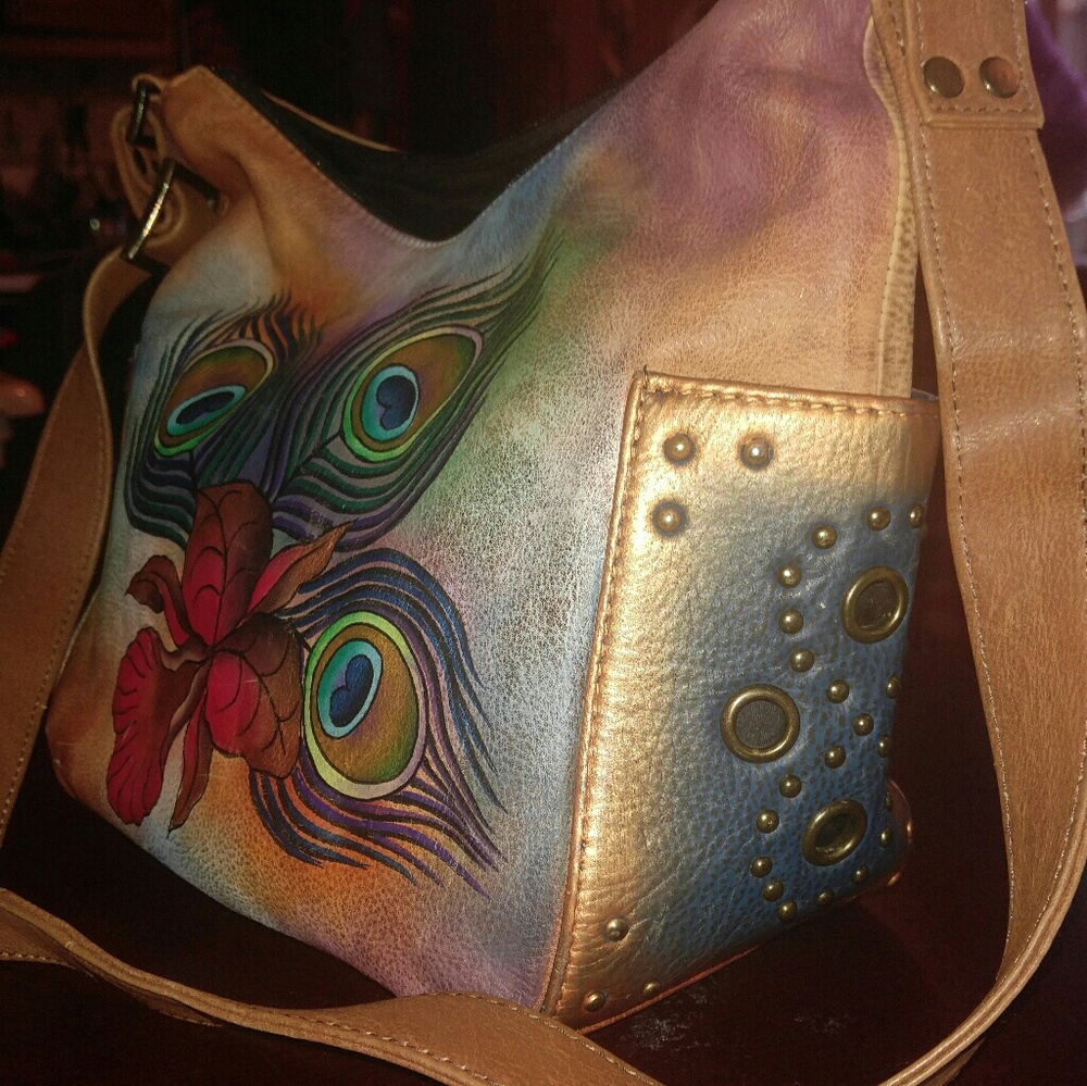 Anushka shoulder bag